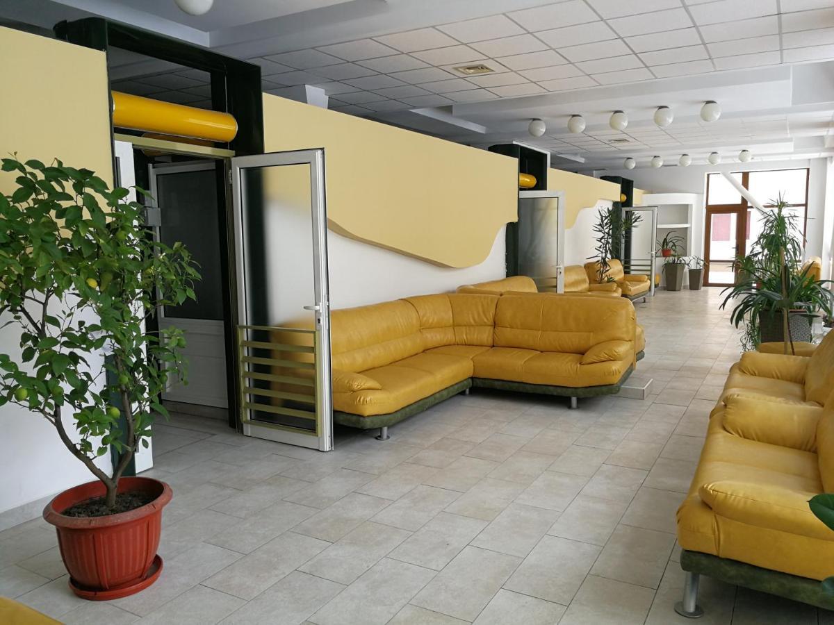 فندق Complex Balnear Cerbul كوفزنا المظهر الخارجي الصورة