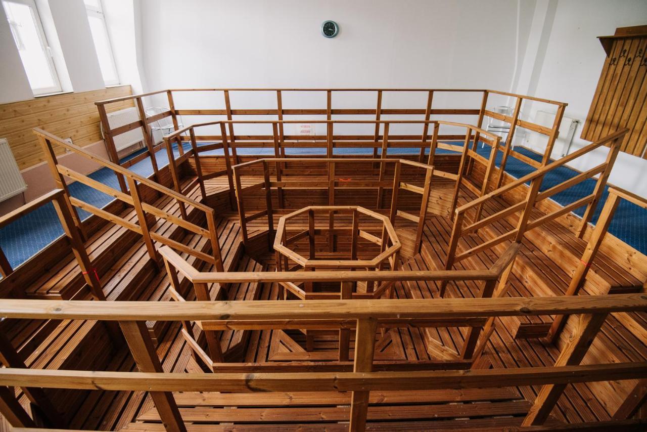 فندق Complex Balnear Cerbul كوفزنا المظهر الخارجي الصورة