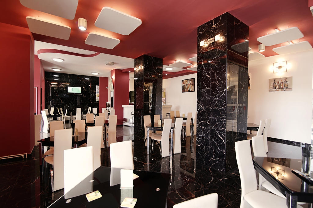 فندق Complex Balnear Cerbul كوفزنا المظهر الخارجي الصورة